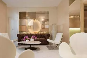 Le 7 Eiffel Hotel By Malone