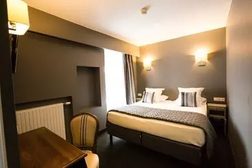 فندق Le Lion D'or Et Restaurant La Table Du Lion