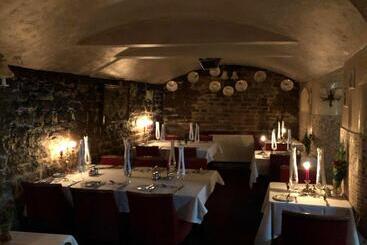 Отель Candlesticks