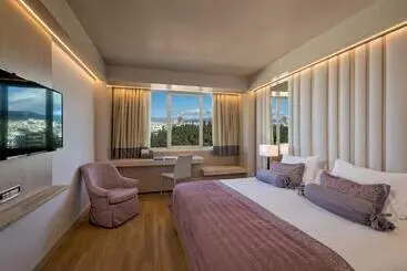 Hotel Divani Caravel