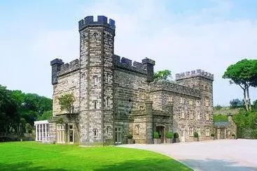 בית מלון כפרי Portmeirion Village & Castell Deudraeth