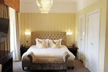 בית מלון כפרי The Belsfield