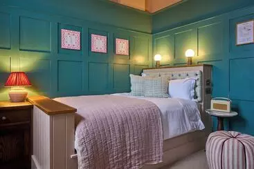 هتل The White Hart