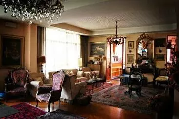 בית מלון כפרי Pesi