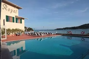 בית מלון כפרי Royal Sporting