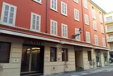 בית מלון כפרי Savoy