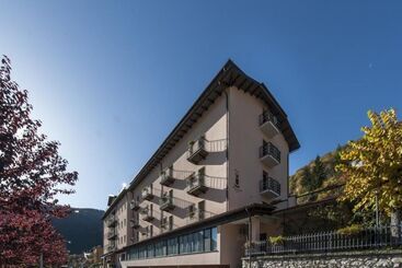 בית מלון כפרי Albergo Miramonti