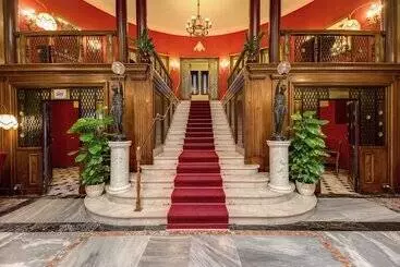 Grand Hotel Villa Politi