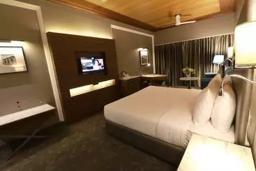 Hotel The Piccadily  Chandigarh