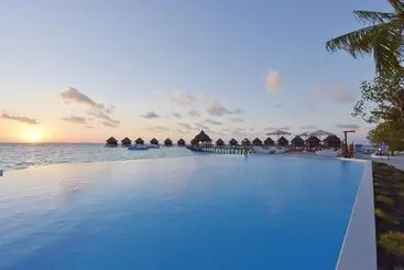 Thulhagiri Island Resort & Spa