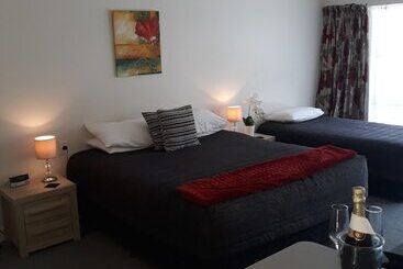 Bay Of Islands Country Lodge Motel