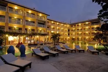 Thara Patong Beach Resort & Spa