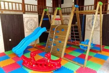 Отель Ozcan Beach