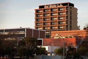 בית מלון כפרי Baymont By Wyndham Monterey Park