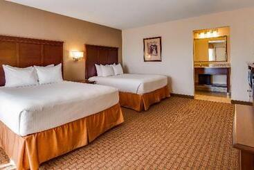 בית מלון כפרי Best Western Canton Inn