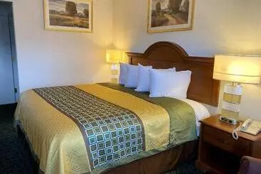 ホテル Harrisonville Inn & Suites