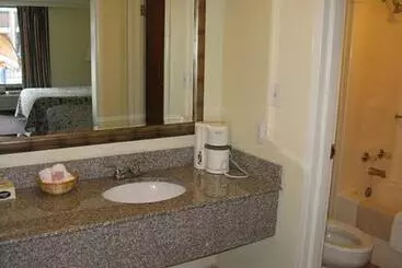 فندق Walking Horse Lodge