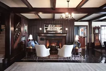 Lomakeskus Black Point Inn