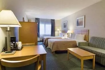 Отель Econo Lodge At Wanamaker