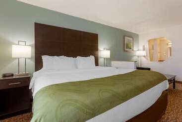 Hotel Quality Inn Alexis Rd