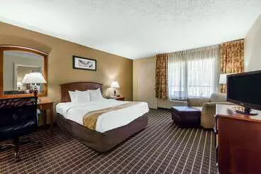 هتل Quality Inn & Suites Sevierville  Pigeon Forge