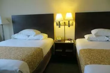 Echo Hotel & Conference Center