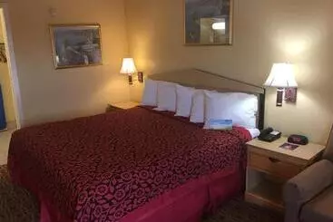 Отель Days Inn By Wyndham Yazoo City