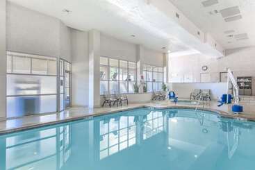 هتل Embassy Suites By Hilton Denver Tech Center North