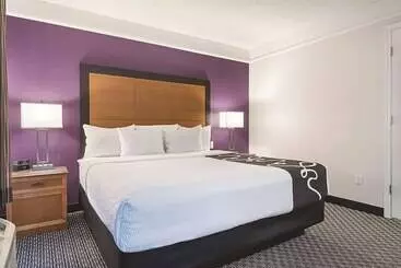 Otel Howard Johnson By Wyndham Sacramento Downtown