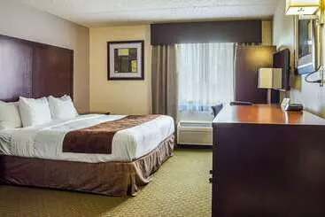 Отель Quality Inn & Suites Clackamas   Portland