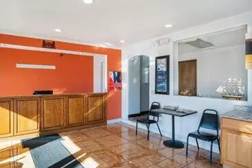 فندق Oyo Townhouse Dodge City Ks