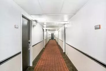 ホテル Oyo Townhouse Dodge City Ks