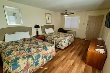 فندق Big Chile Inn & Suites