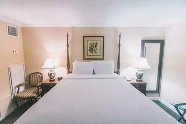 هتل Governors Inn