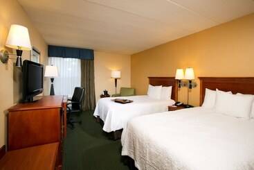 هتل Hampton Inn Alexandria/pentagon South