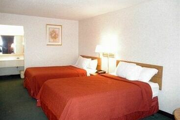 هتل Knights Inn Heath Newark