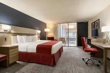 酒店 Ramada By Wyndham Clarion