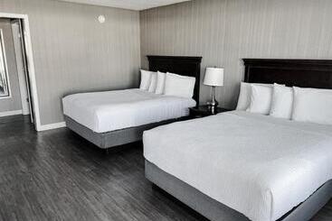 The Georgian Lakeside Resort