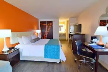 Отель Howard Johnson By Wyndham Ocala Fl I 75