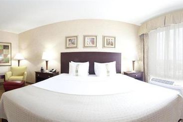 Отель Quality Inn