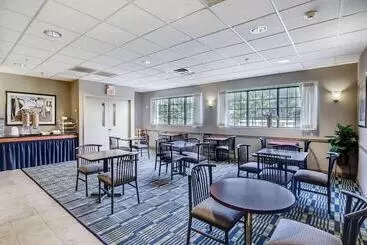 Hotelli Red Carpet Inn