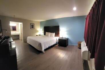 هتل Mission Inn And Suites