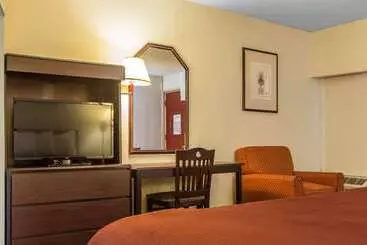 Otel Rodeway Inn & Suites