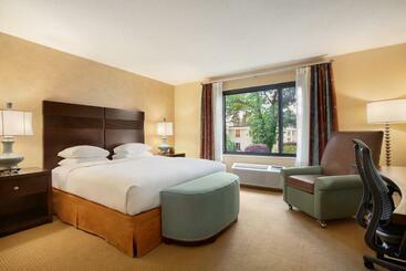 هتل Doubletree By Hilton Boston Bedford Glen