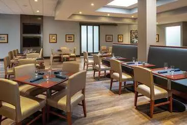 בית מלון כפרי Hilton Durham Near Duke University