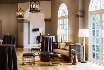 Otel Renaissance Waterford Oklahoma City