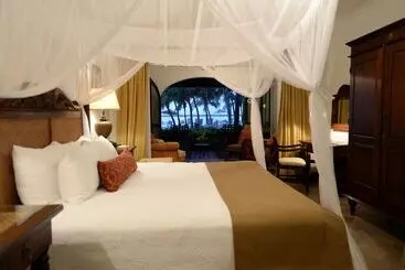 منتجع Harbour Village Beach Club