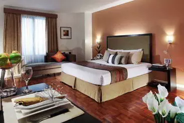 فندق Millennium Plaza Serviced Residences 