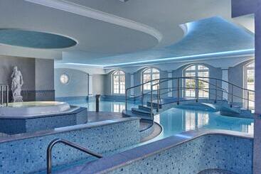 فندق A Rosa Kurhaus Binz