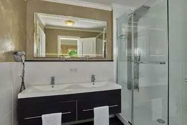 Отель A Vita Viktoria & A Vita Living Luxury Apartments